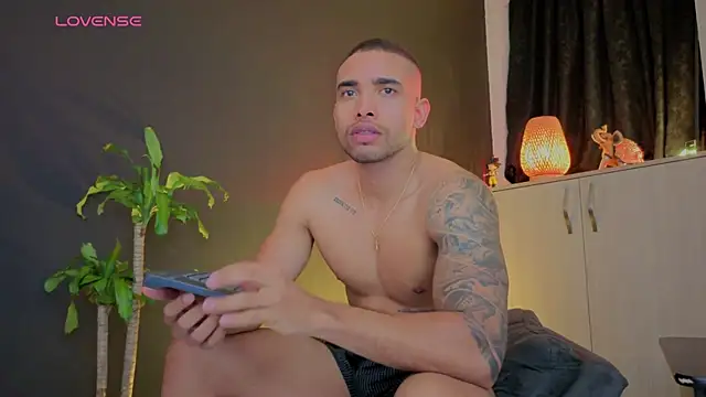 LincomAmith online show from 11/11/25, 10:21