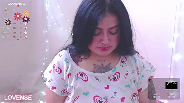 Snapshot of PamelaDoouce chatting on 01/20/25, 04:23 PamelaDoouce online show from 01/20/25, 04:23