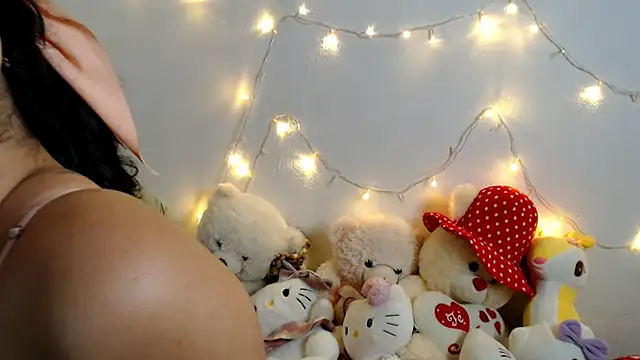 zaritagape21 online show from 02/04/25, 12:08