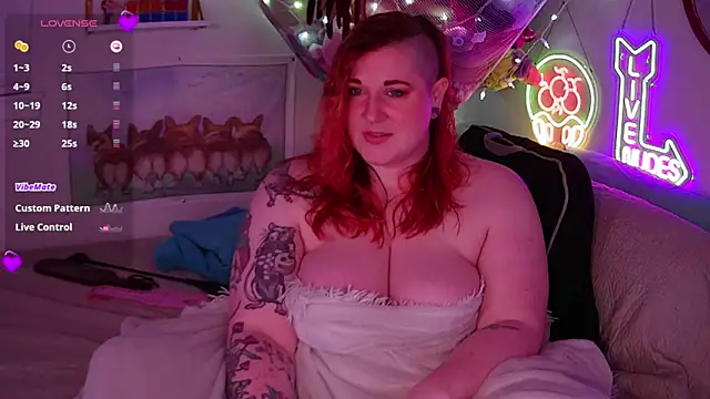 opalreigning online show from 10/14/25, 07:42