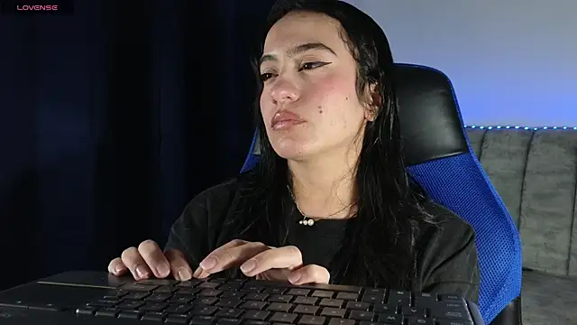 ZaraDames  online show from 04/19/26, 05:07