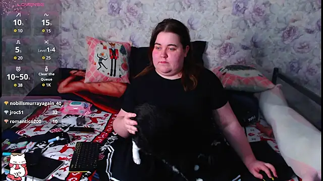 Estelle Hicks online show from 02/12/25, 12:16