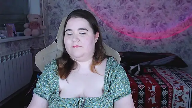 Estelle Hicks online show from 02/15/26, 06:59