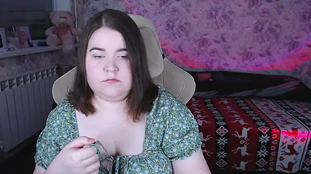 Estelle Hicks online show from 03/18/26, 06:33