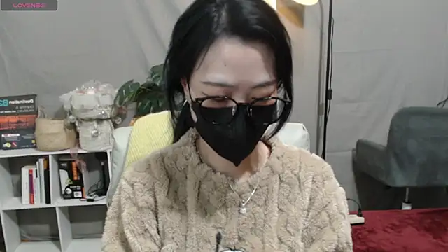  minji bae online show from 01/16/25, 07:10