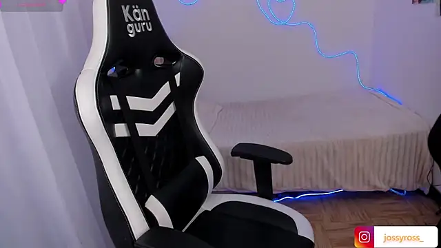 Victoryyy  online show from 11/14/25, 08:40