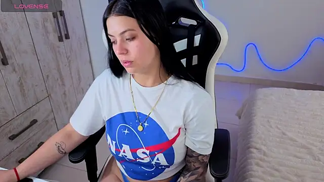 Victoryyy  online show from 03/22/26, 07:17