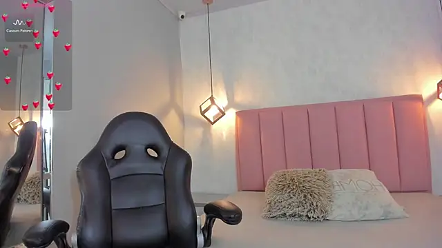 SUNNYCYRUS online show from 02/04/26, 12:33