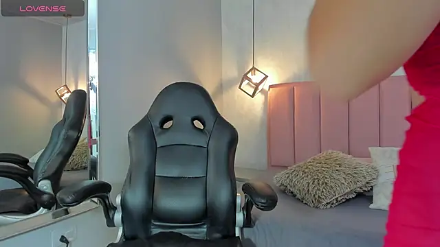 SUNNYCYRUS online show from 02/20/26, 12:38