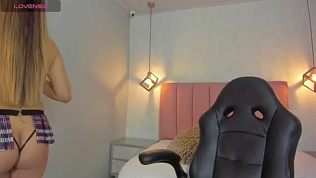 SUNNYCYRUS online show from 02/25/26, 12:37