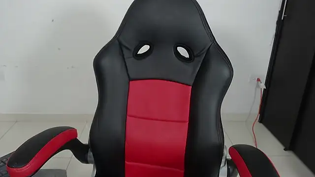 Snapshot of evelin_999_ chatting on 02/01/25, 09:29 evelin 999 online show from 02/01/25, 09:29