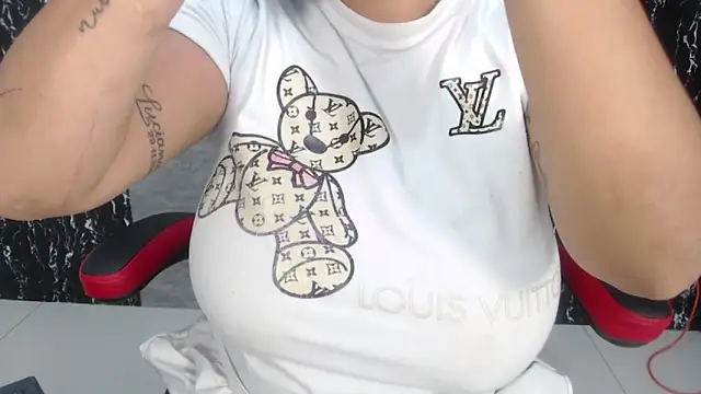 Snapshot of evelin_999_ chatting on 03/09/25, 03:05 evelin 999 online show from 03/09/25, 03:05