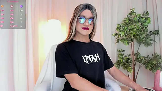 Snapshot of vitta_alfayed chatting on 03/07/25, 07:49 vitta alfayed online show from 03/07/25, 07:49