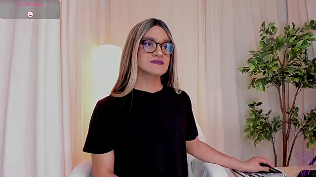 Snapshot of vitta_alfayed chatting on 03/18/25, 08:04 vitta alfayed online show from 03/18/25, 08:04