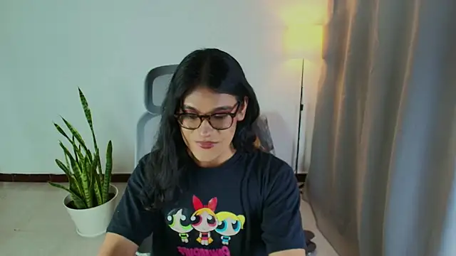 Snapshot of vitta_alfayed chatting on 11/13/25, 12:42 vitta alfayed online show from 11/13/25, 12:42