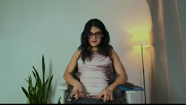 Snapshot of vitta_alfayed chatting on 11/29/25, 11:08 vitta alfayed online show from 11/29/25, 11:08