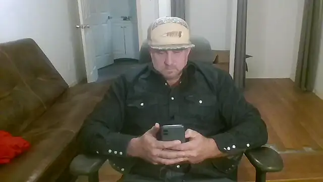 poundyouout69 online show from 11/30/25, 08:02