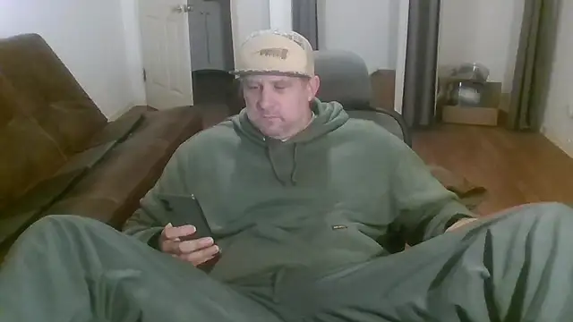 poundyouout69 online show from 01/06/26, 03:32