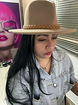 marta201 alfaro online show from 02/03/25, 06:17