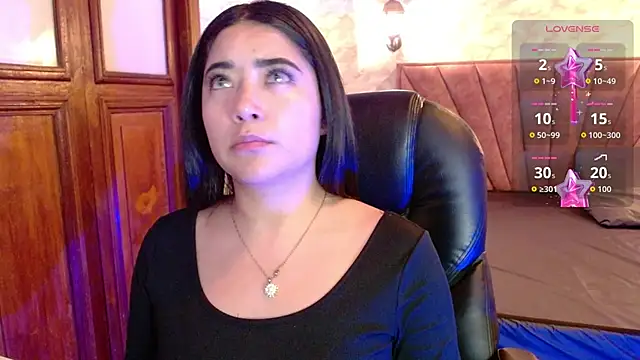 Susy thomson online show from 10/28/25, 01:42