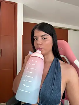 emma lopes online show from 07/11/26, 08:22