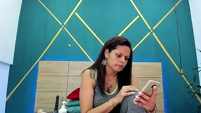 Luna smit08 online show from 03/04/25, 07:22