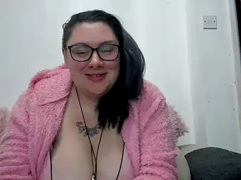 Bustycurves online show from 09/24/25, 11:41