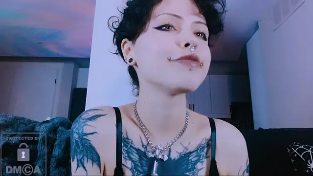 NaughtyLittleFox online show from 07/13/26, 04:04