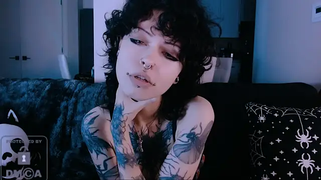 NaughtyLittleFox online show from 07/14/26, 02:38