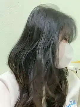 Snapshot of minmin2kk5 chatting on 01/12/25, 01:00 minmin2kk5 online show from 01/12/25, 01:00