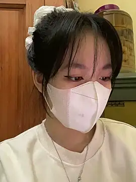 Snapshot of minmin2kk5 chatting on 01/15/25, 01:23 minmin2kk5 online show from 01/15/25, 01:23