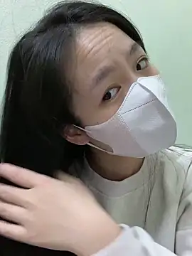 Snapshot of minmin2kk5 chatting on 01/18/25, 12:46 minmin2kk5 online show from 01/18/25, 12:46