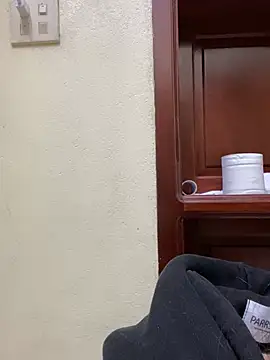 Snapshot of minmin2kk5 chatting on 02/04/25, 03:26 minmin2kk5 online show from 02/04/25, 03:26