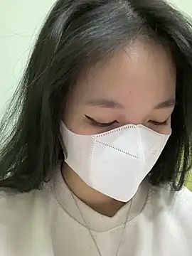 Snapshot of minmin2kk5 chatting on 02/08/25, 01:11 minmin2kk5 online show from 02/08/25, 01:11