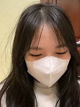 Snapshot of minmin2kk5 chatting on 02/14/25, 05:57 minmin2kk5 online show from 02/14/25, 05:57