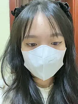 Snapshot of minmin2kk5 chatting on 02/15/25, 02:33 minmin2kk5 online show from 02/15/25, 02:33