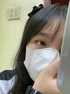 Snapshot of minmin2kk5 chatting on 02/17/25, 02:15 minmin2kk5 online show from 02/17/25, 02:15