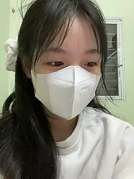 Snapshot of minmin2kk5 chatting on 03/12/25, 12:53 minmin2kk5 online show from 03/12/25, 12:53