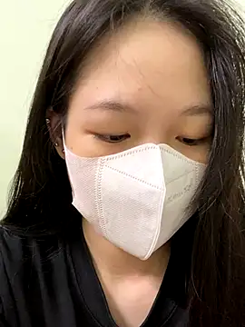 Snapshot of minmin2kk5 chatting on 09/11/25, 06:35 minmin2kk5 online show from 09/11/25, 06:35