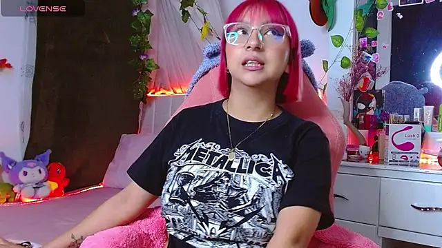 Littlerouse  online show from 11/15/25, 01:47