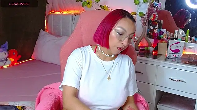 Littlerouse  online show from 11/23/25, 03:17