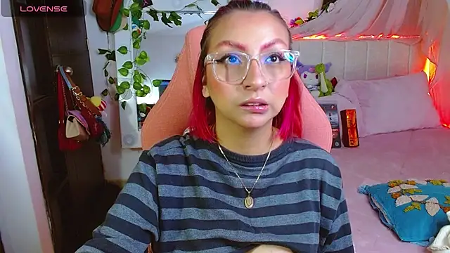 Littlerouse  online show from 02/17/26, 07:49