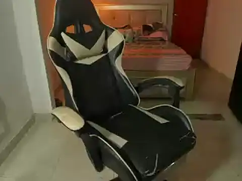 naomi berckley online show from 03/19/25, 09:38