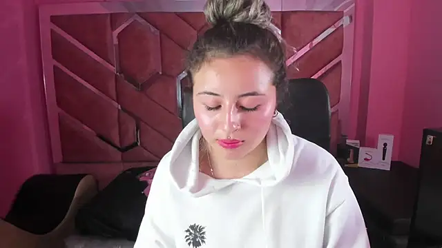 celeste blue69 online show from 02/06/25, 05:46