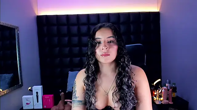 Snapshot of celeste_blue69 chatting on 07/07/26, 03:53 celeste blue69 online show from 07/07/26, 03:53