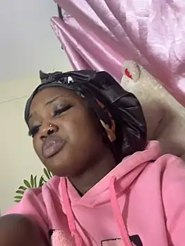 Snapshot of Queen_Arnah254 chatting on 05/29/26, 09:35 Queen Arnah254 online show from 05/29/26, 09:35
