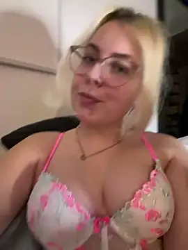 Livewithlucy online show from 12/29/24, 03:46
