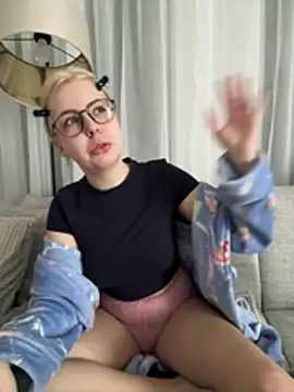 Livewithlucy online show from 02/06/26, 09:01