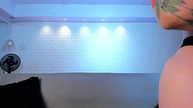 violet scott online show from 12/18/25, 10:43