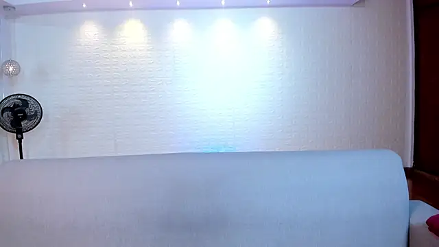 violet scott online show from 12/20/25, 10:44